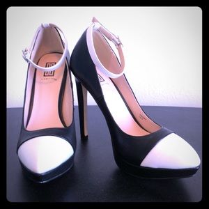 Black and white ankle strap, 5” heel, size 8